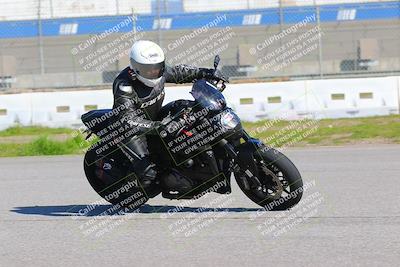 media/Jan-20-2023-Fastrack Riders (Fri) [[f2ad32aba3]]/Level 1/session 3 turn 9/
